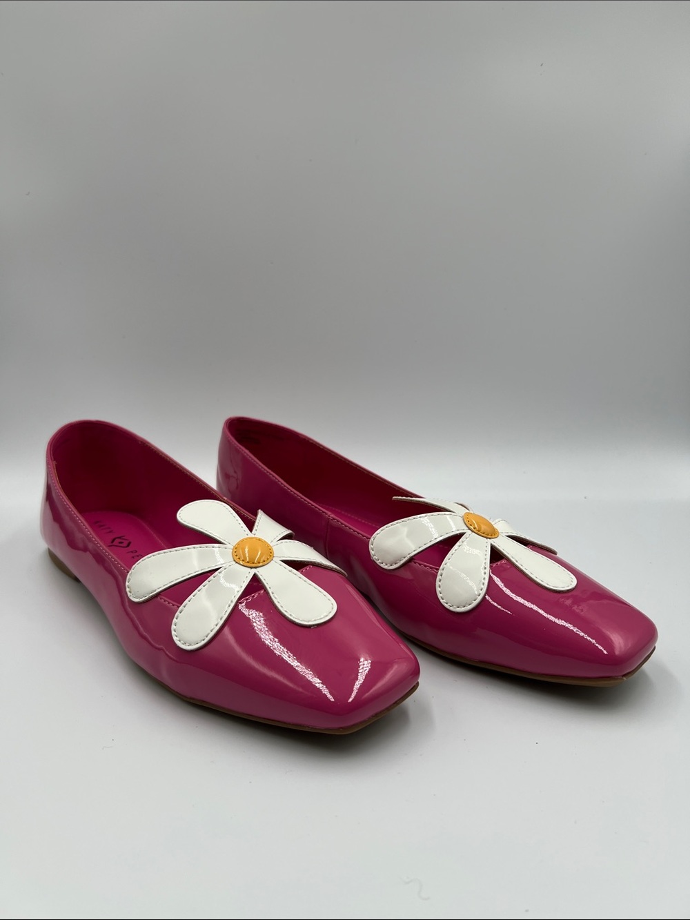 Katy Perry Evie Daisy flat shoes pink cute patent flower slip-on women new 9.5 - Picture 3 of 7
